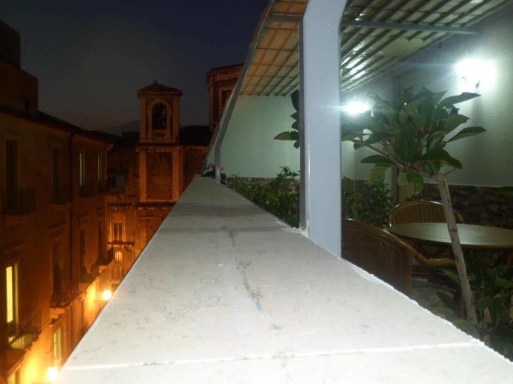 Casa Provenza Hotel Catania-Fontanarossai nemzetközi repülőtér Kültér fotó
